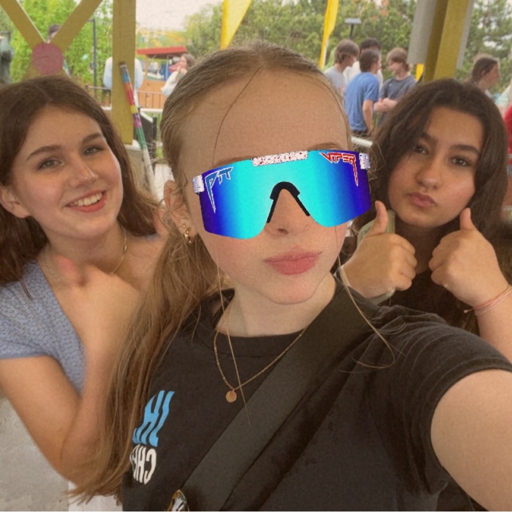 Meet your Posher, Issa